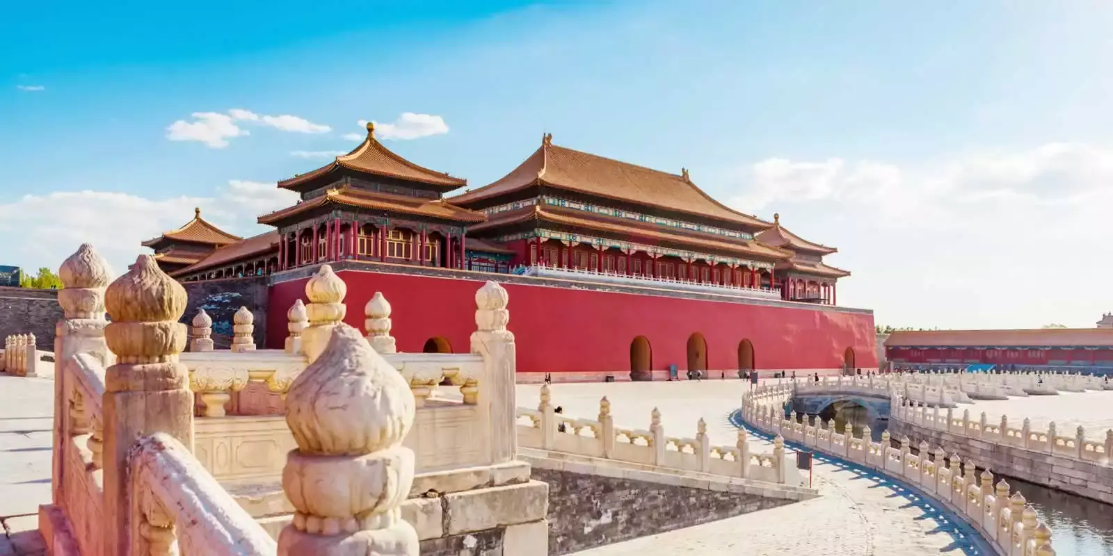 Forbidden City palace courtyard and stone bridge in Beijing